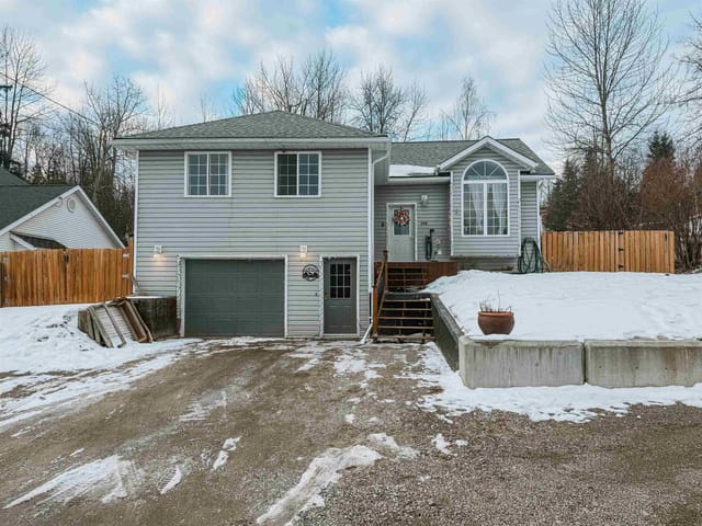 House for sale in Vanderhoof, Vanderhoof And Area, 398 W 5th Street, 263122412 | Realtylink.org