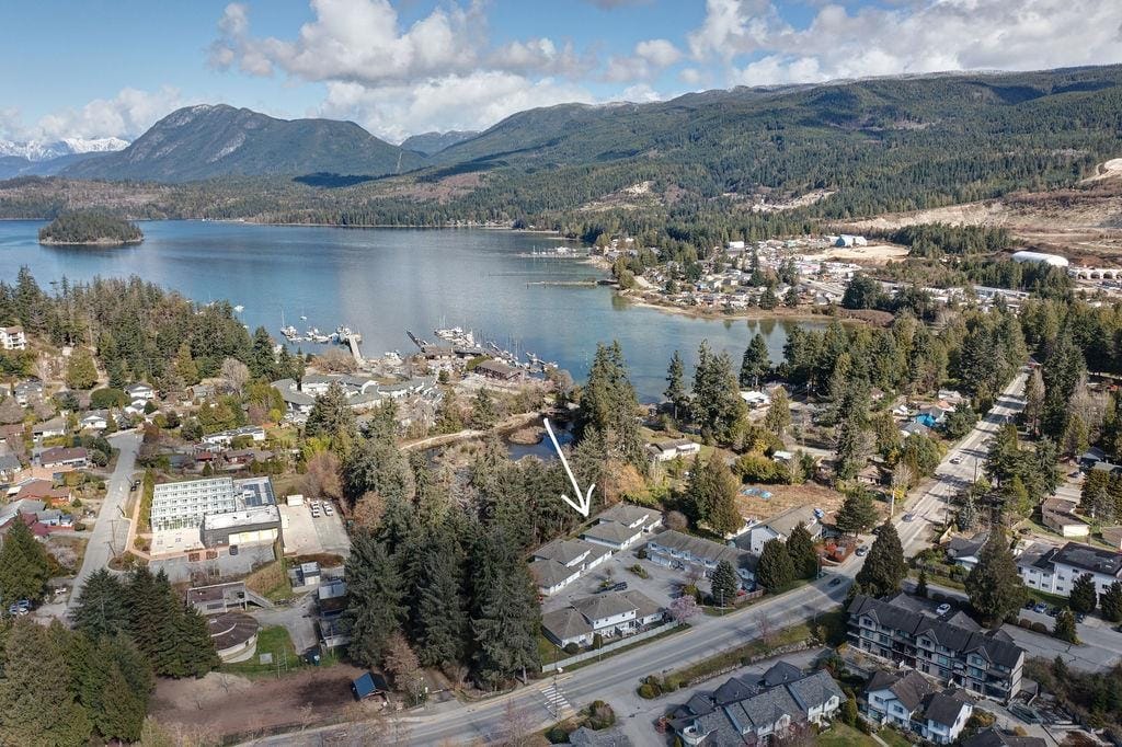 Townhouse for sale in Sechelt, Sunshine Coast, 4 5706 Ebbtide Street, 263122415 | Realtylink.org