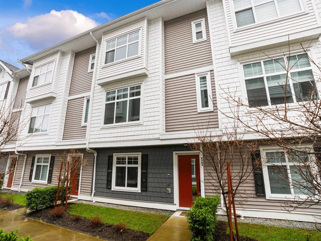 Townhouse for sale in Abbotsford, Abbotsford, 11 2033 McKenzie Road, 263122416 | Realtylink.org