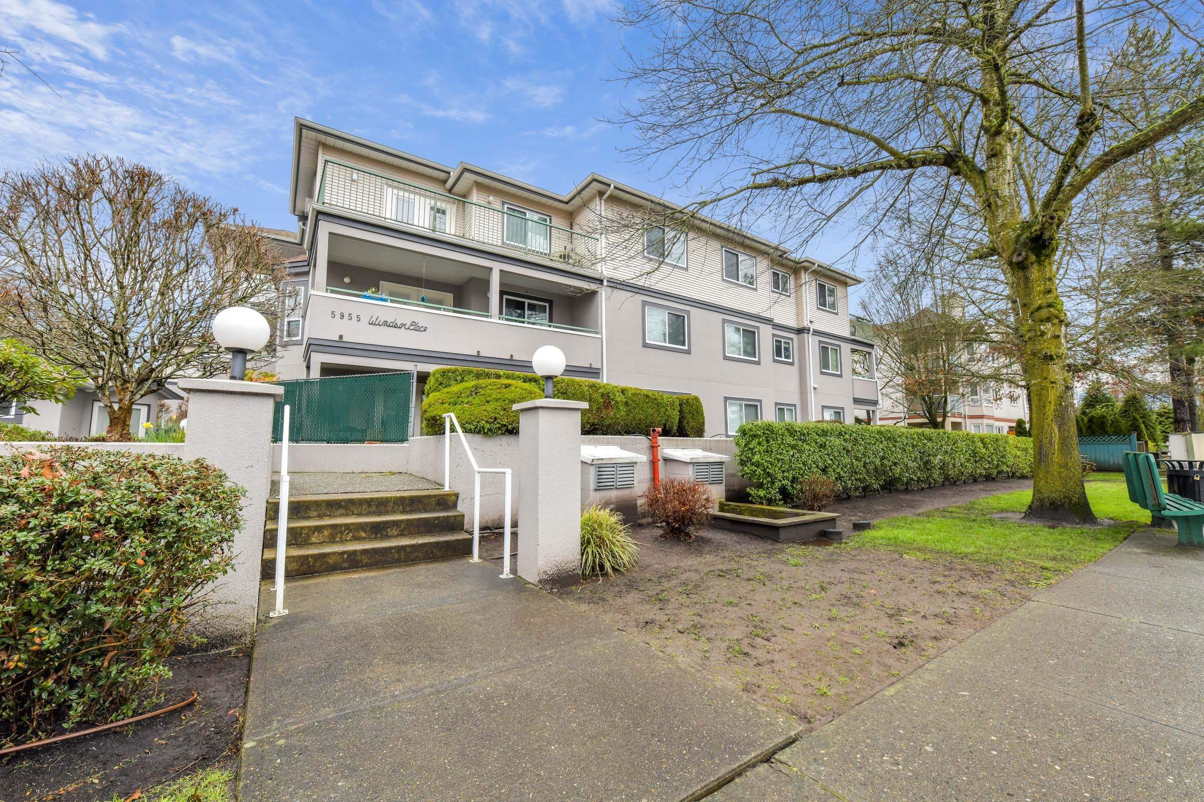 Apartment for sale in Surrey, Cloverdale, 207 5955 177b Street, 263122429 | Realtylink.org