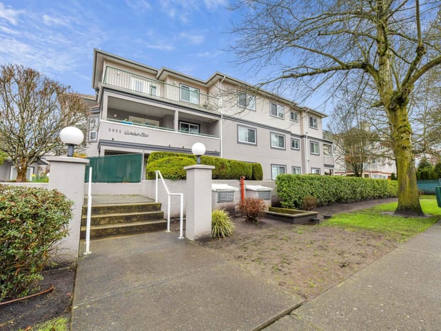 Apartment for sale in Surrey, Cloverdale, 207 5955 177b Street, 263122429 | Realtylink.org