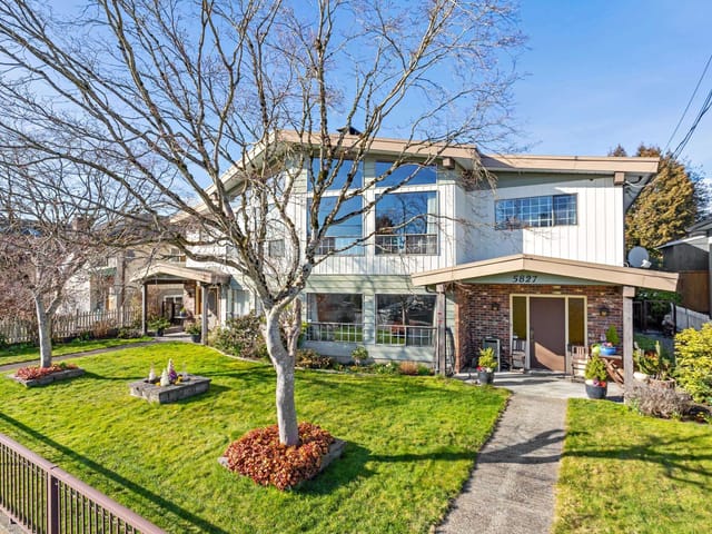 1/2 Duplex for sale in Burnaby, Burnaby South, 5827 Clinton Street, 263122539 | Realtylink.org