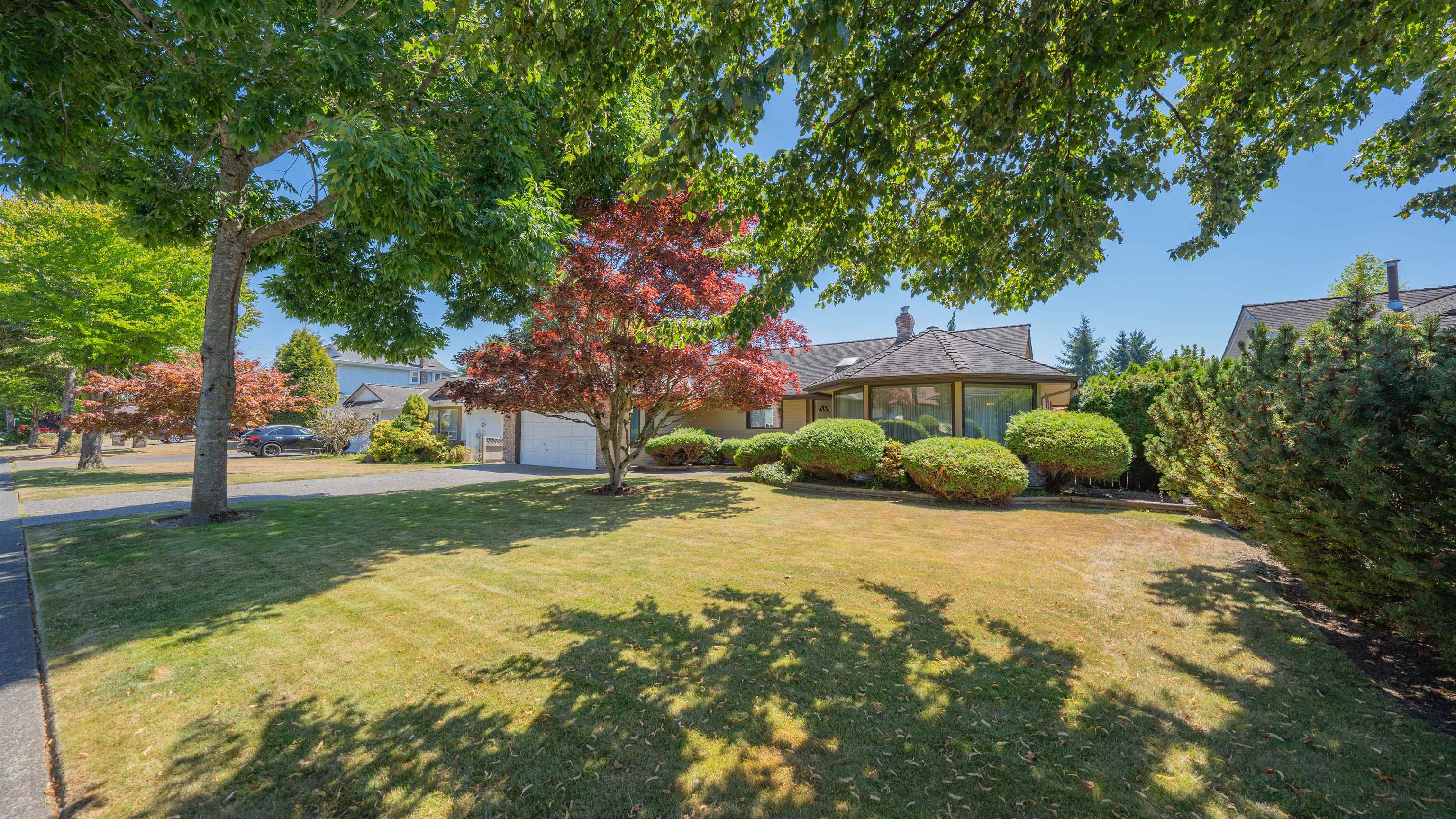 House for sale in Surrey, South Surrey White Rock, 14076 19a Avenue, 263122567 | Realtylink.org