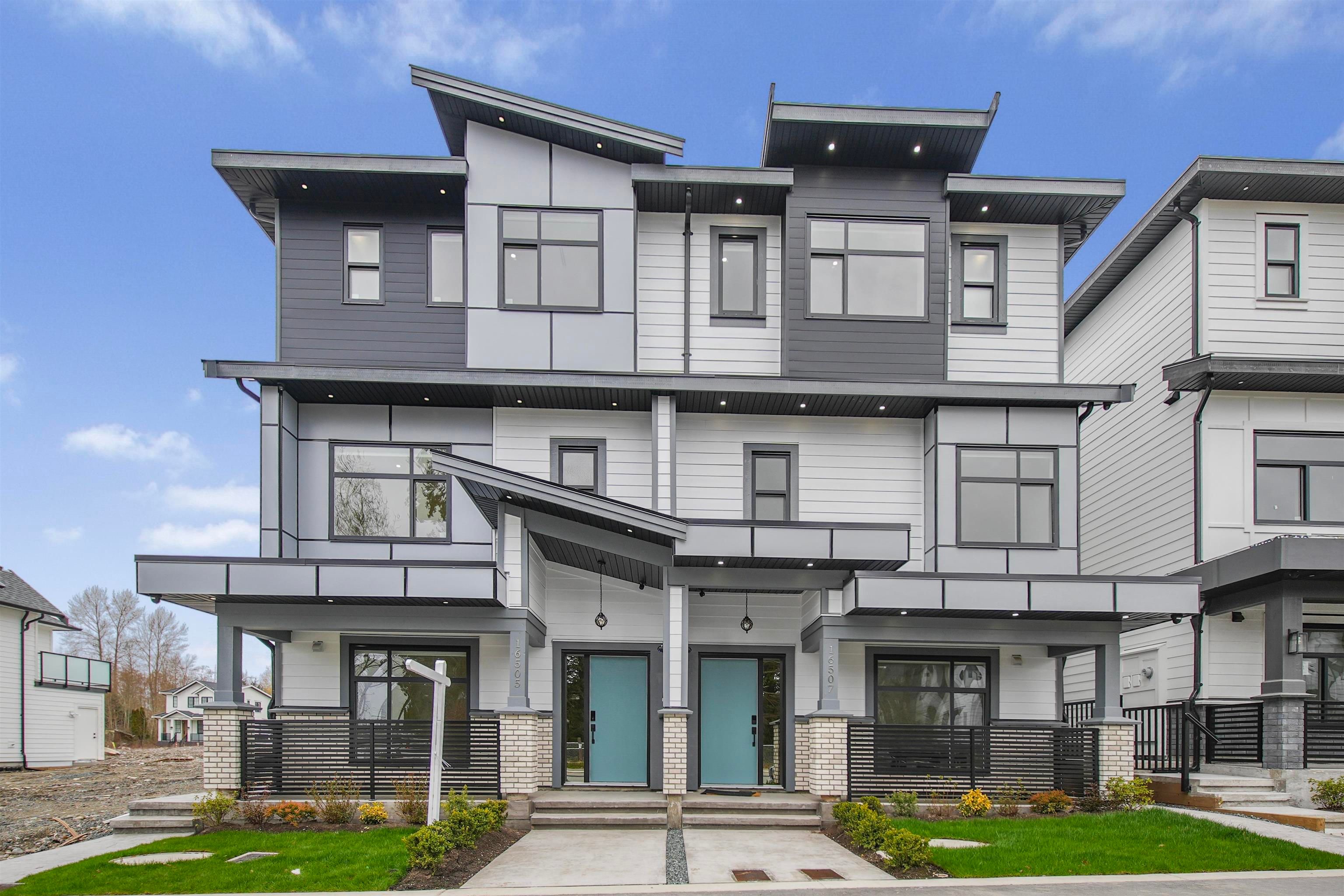 1/2 Duplex for sale in Surrey, South Surrey White Rock, 16505 20 Avenue, 263122606 | Realtylink.org