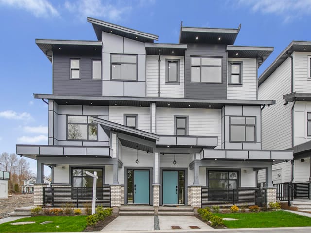 1/2 Duplex for sale in Surrey, South Surrey White Rock, 16505 20 Avenue, 263122606 | Realtylink.org