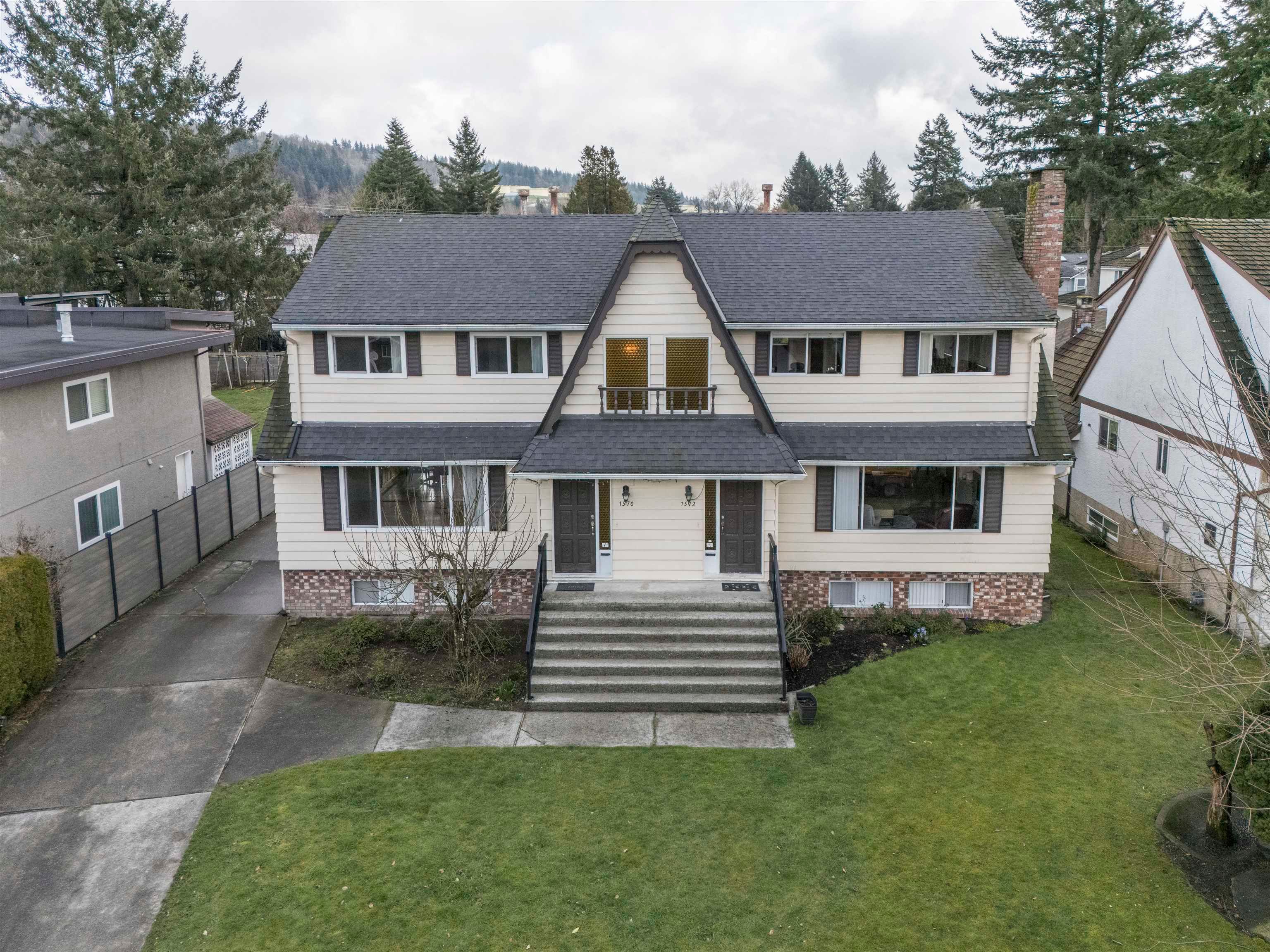 Duplex for sale in Burnaby, Burnaby North, 1570 1572 Giles Place, 263122652 | Realtylink.org