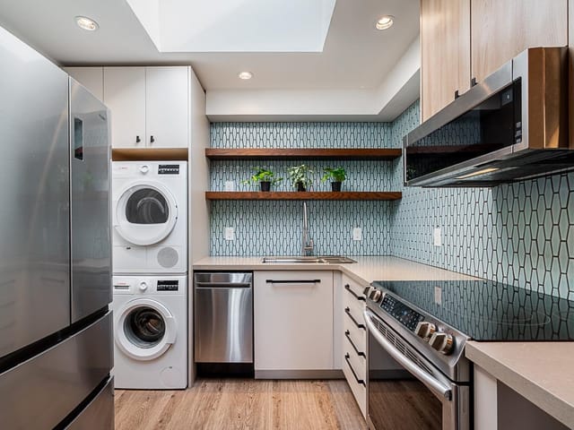 Apartment for sale in Coquitlam, Coquitlam, 204 555 North Road, 263122756 | Realtylink.org