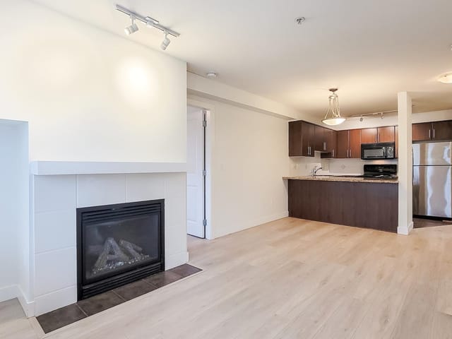 Apartment for sale in Port Moody, Port Moody, 405 3260 St Johns Street, 263122759 | Realtylink.org