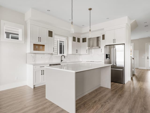 House for sale in Surrey, South Surrey White Rock, 16742 20a Avenue, 263122825 | Realtylink.org