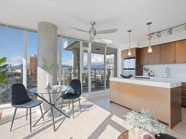 Apartment for sale in Vancouver, Vancouver East, 901 2770 Sophia Street, 263122850 | Realtylink.org