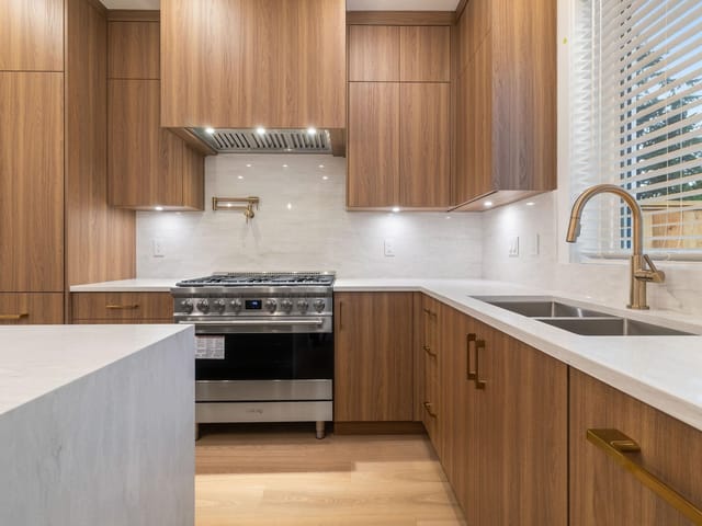 1/2 Duplex for sale in Vancouver, Vancouver East, 2055 E 4th Avenue, 263122870 | Realtylink.org