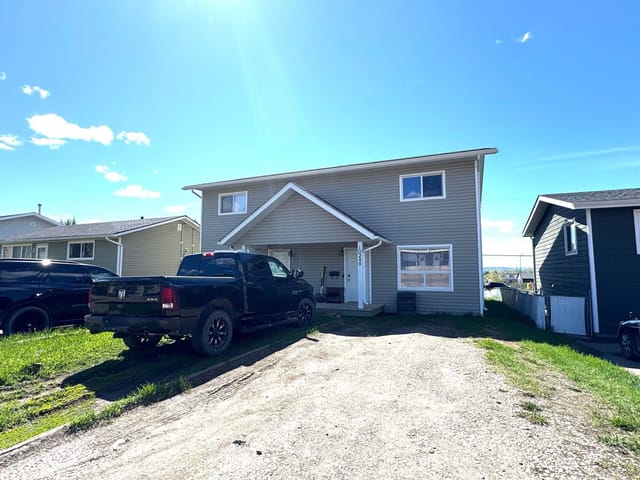 1/2 Duplex for sale in Fort St. John, Fort St. John, 10249 102 Avenue, 263123074 | Realtylink.org