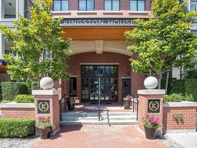 Apartment for sale in Surrey, South Surrey White Rock, 216 3323 151 Street, 263123127 | Realtylink.org