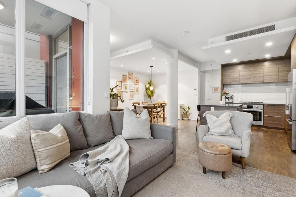 Townhouse for sale in North Vancouver, North Vancouver, 101 1550 Fern Street, 263123177 | Realtylink.org