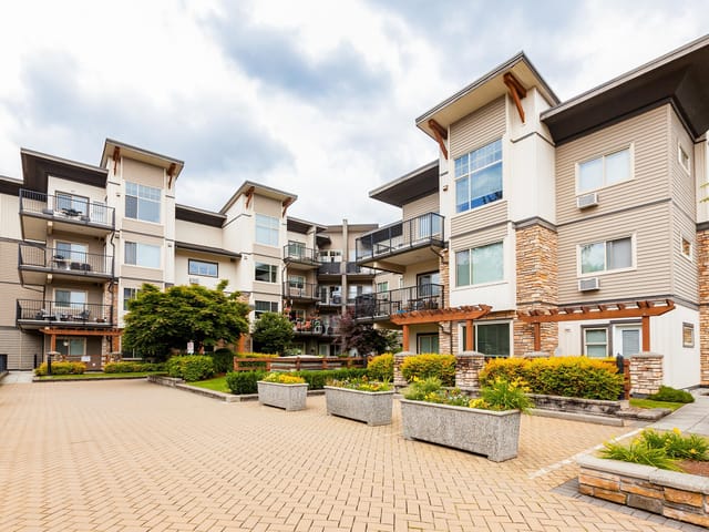 Apartment for sale in Maple Ridge, Maple Ridge, 109 11935 Burnett Street, 263123248 | Realtylink.org