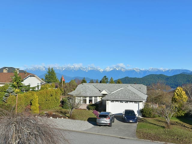 House for sale in Gibsons, Sunshine Coast, 503 Eaglecrest Drive, 263123330 | Realtylink.org