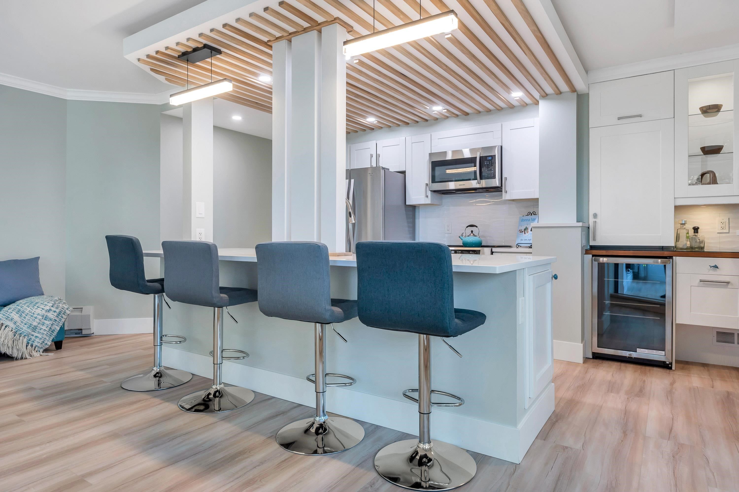 Apartment for sale in White Rock, South Surrey White Rock, 402 1480 Foster Street, 263123646 | Realtylink.org