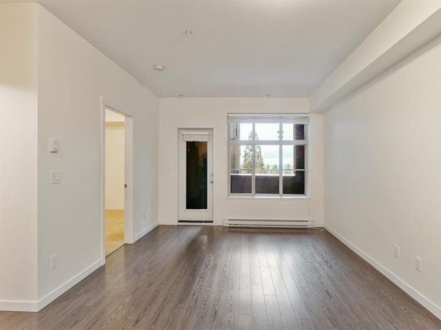 Apartment for sale in Surrey, South Surrey White Rock, 317 2855 156 Street, 263123874 | Realtylink.org