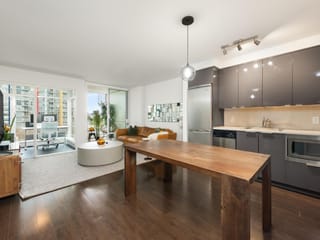 Apartment for sale in Vancouver, Vancouver West, 717 161 W Georgia Street, 263123897 | Realtylink.org