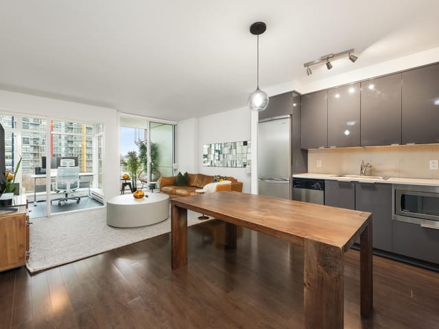 Apartment for sale in Vancouver, Vancouver West, 717 161 W Georgia Street, 263123897 | Realtylink.org