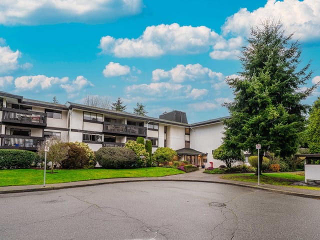 Apartment for sale in White Rock, South Surrey White Rock, 308 1561 Vidal Street, 263123910 | Realtylink.org