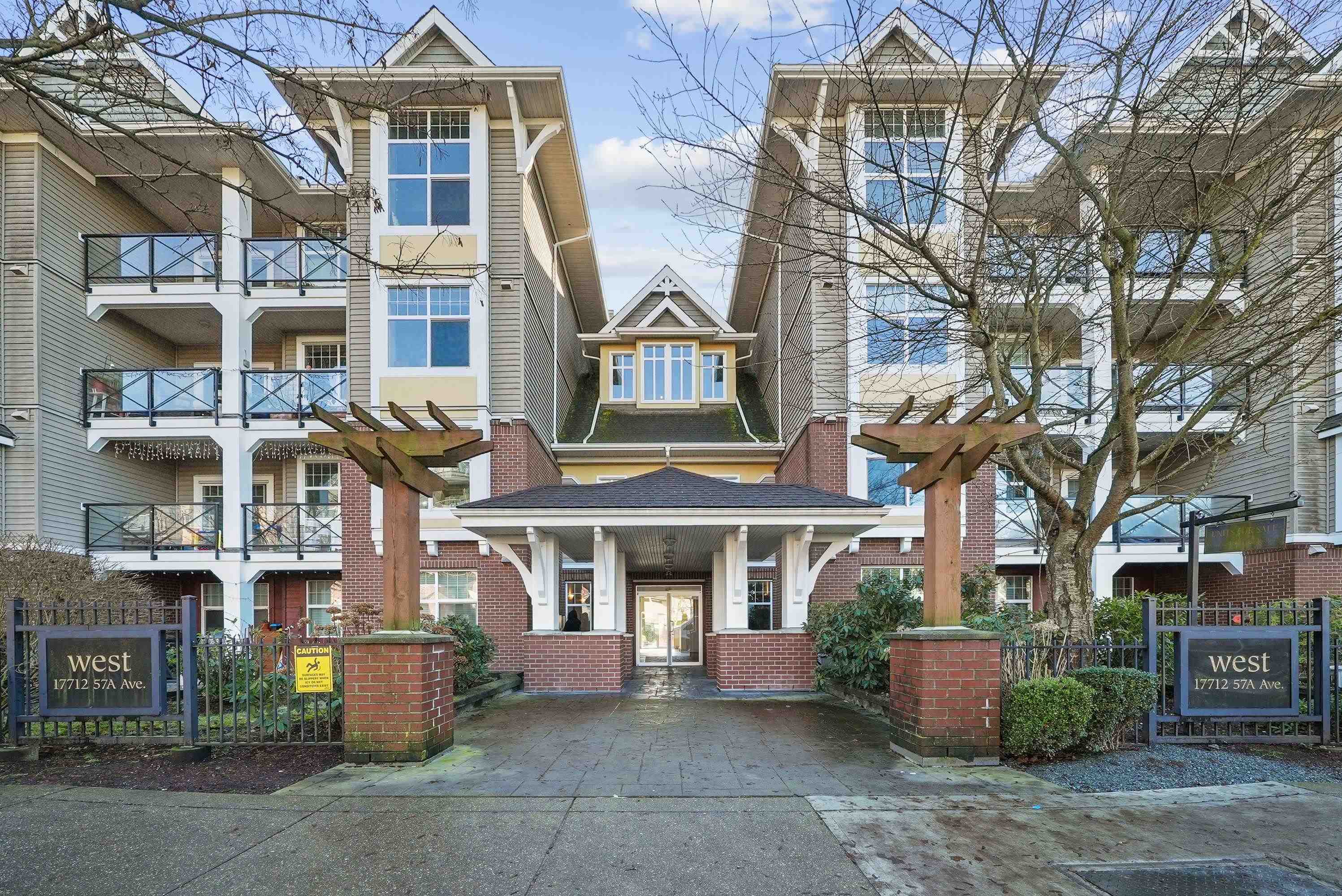 Apartment for sale in Surrey, Cloverdale, 213 17712 57a Avenue, 263124045 | Realtylink.org