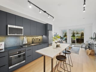 Apartment for sale in Port Moody, Port Moody, 205 3055 Murray Street, 263124089 | Realtylink.org