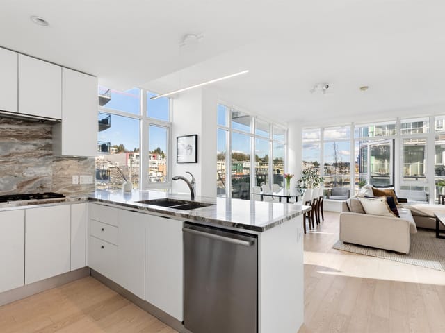 Apartment for sale in North Vancouver, North Vancouver, 409 185 Victory Ship Way, 263124154 | Realtylink.org