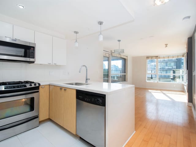 Apartment for sale in North Vancouver, North Vancouver, 301 160 W 3rd Street, 263124306 | Realtylink.org