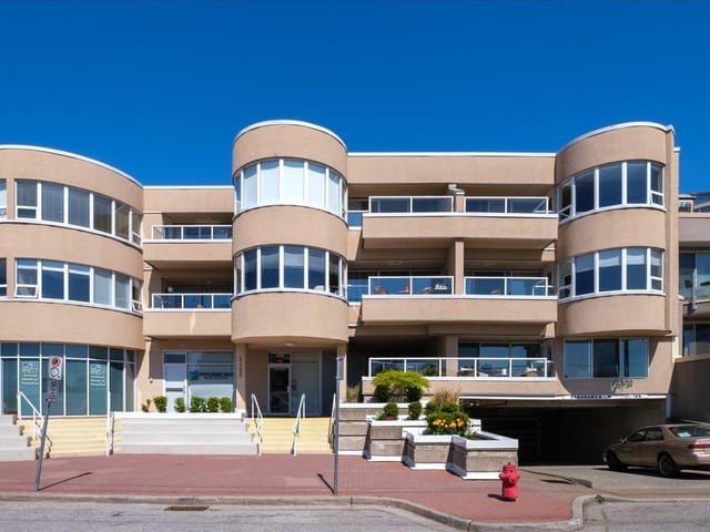 Apartment for sale in West Vancouver, West Vancouver, 302 2455 Bellevue Avenue, 263124344 | Realtylink.org