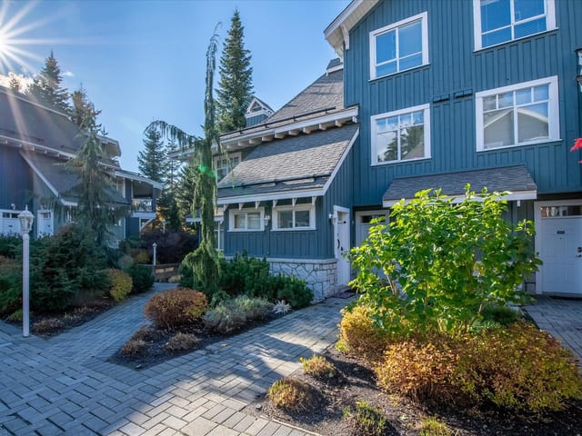 Townhouse for sale in Whistler, Whistler, 203 4405 Blackcomb Way, 263124370 | Realtylink.org