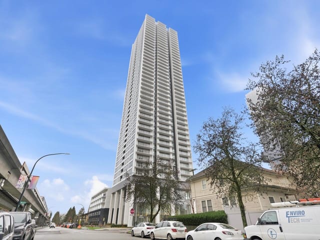Apartment for sale in Burnaby, Burnaby South, 501 6087 Wilson Avenue, 263124440 | Realtylink.org
