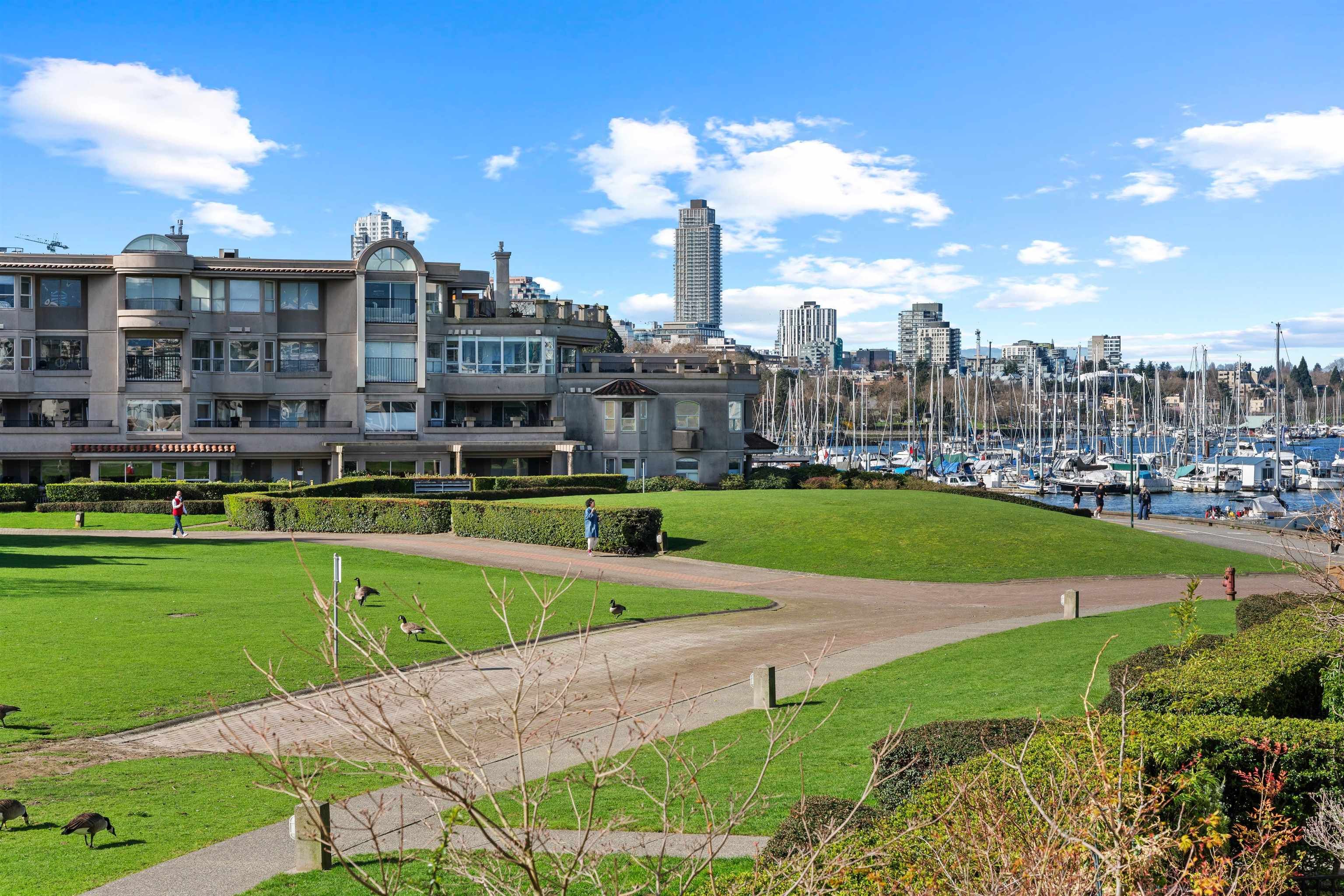 Apartment for sale in Vancouver, Vancouver West, 210 1859 Spyglass Place, 263124622 | Realtylink.org