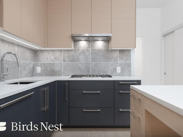 Apartment for rent in Vancouver, Vancouver West, 8874 Osler Street, 263124695 | Realtylink.org