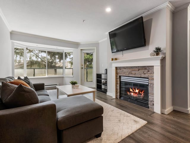 Apartment for sale in Abbotsford, Abbotsford, 403 2958 Trethewey Street, 263124705 | Realtylink.org