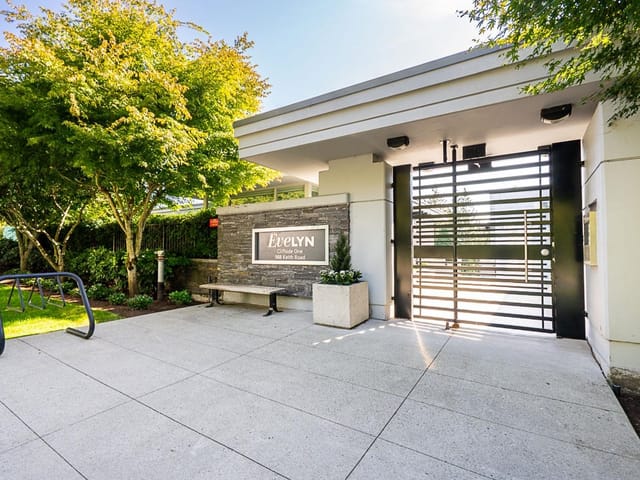 Apartment for sale in West Vancouver, West Vancouver, 101 988 Keith Road, 263124793 | Realtylink.org