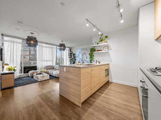 Apartment for sale in Coquitlam, Coquitlam, 504 652 Whiting Way, 263124836 | Realtylink.org