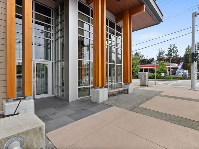 Apartment for sale in White Rock, South Surrey White Rock, 205 14022 North Bluff Road, 263124868 | Realtylink.org
