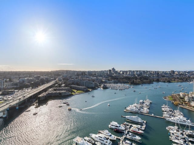 Apartment for sale in Vancouver, Vancouver West, 3307 1033 Marinaside Crescent, 263124953 | Realtylink.org