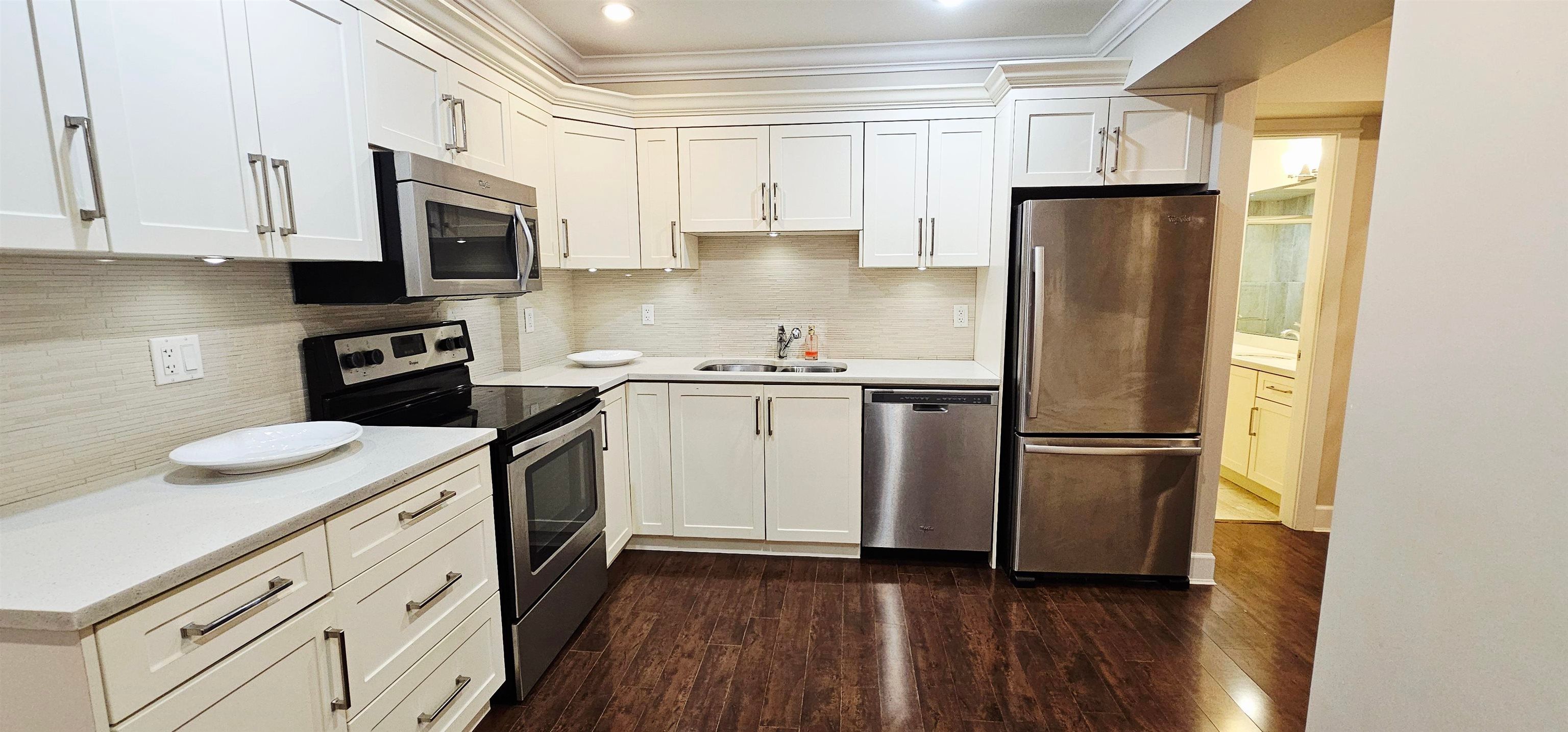 House for rent in North Vancouver, North Vancouver, Lower/ 888 Canyon Boulevard, 263124965 | Realtylink.org