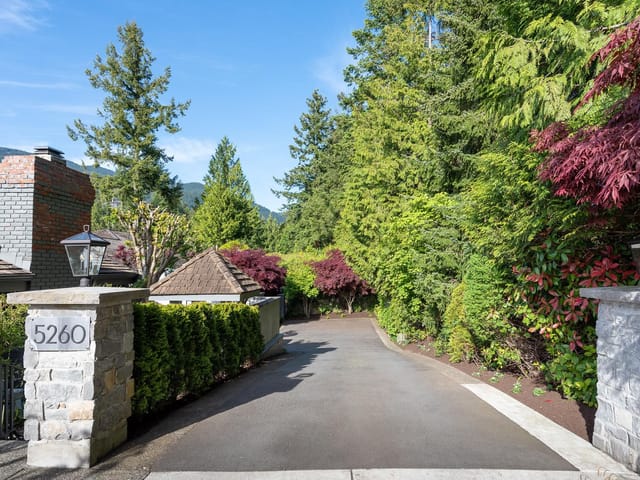 1/2 Duplex for sale in West Vancouver, West Vancouver, 5260 Timberfeild Lane, 263125052 | Realtylink.org