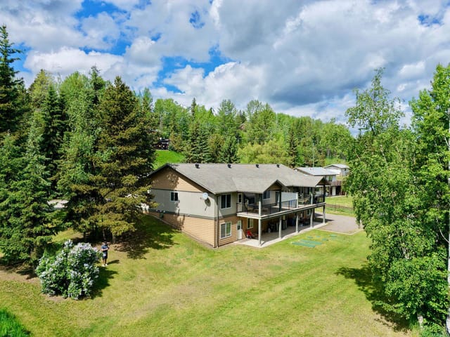 Fourplex for sale in Smithers, Smithers And Area, A-B 3640 Victoria Drive, 263125057 | Realtylink.org