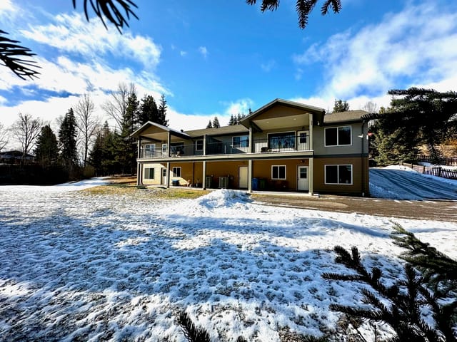 Fourplex for sale in Smithers, Smithers And Area, A-B 3640 Victoria Drive, 263125057 | Realtylink.org