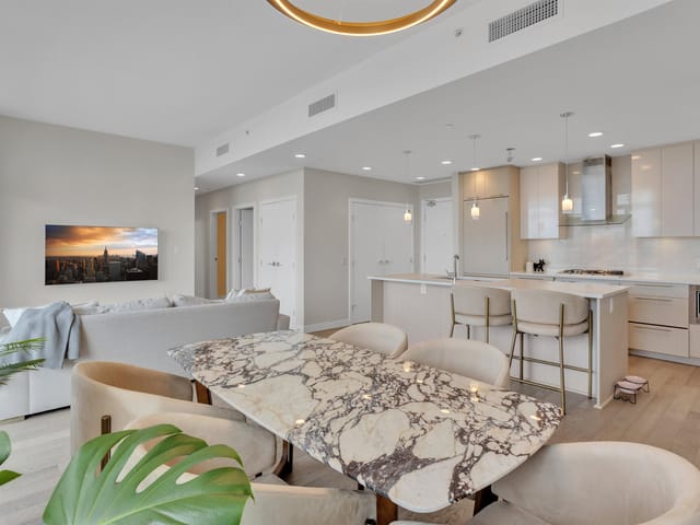 Apartment for sale in Vancouver, Vancouver West, 505 5033 Cambie Street, 263125066 | Realtylink.org