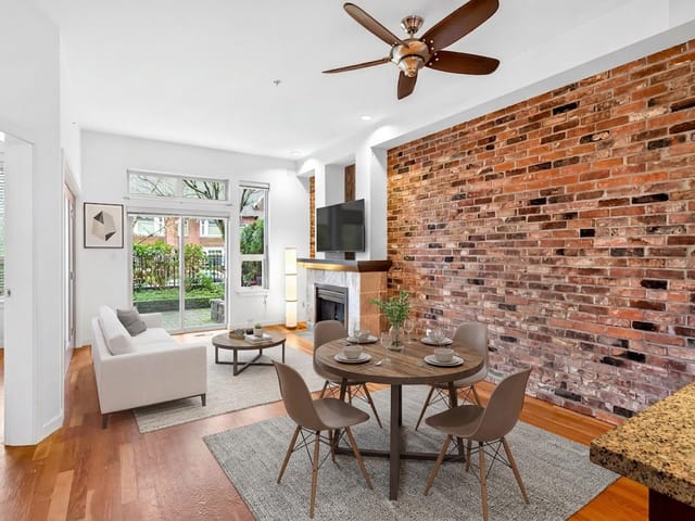 Apartment for sale in New Westminster, New Westminster, 111 250 Salter Street, 263125366 | Realtylink.org