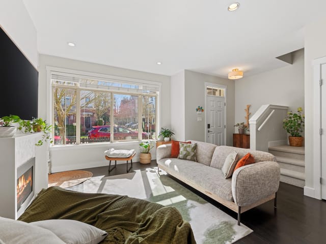 Townhouse for sale in Surrey, South Surrey White Rock, 16511 24a Avenue, 263125371 | Realtylink.org