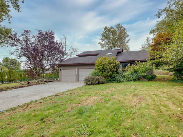 House for sale in Surrey, South Surrey White Rock, 18208 21a Avenue, 263125398 | Realtylink.org