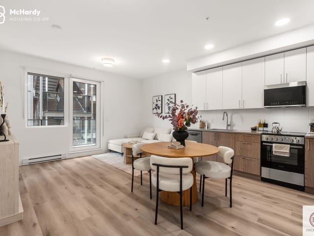 Apartment for rent in Vancouver, Vancouver East, 5085 McHardy Street, 263125513 | Realtylink.org