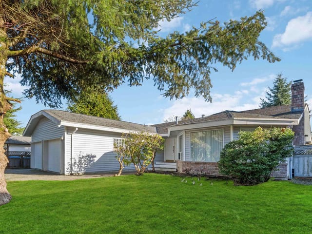 House for sale in Surrey, South Surrey White Rock, 14082 20 Avenue, 263125575 | Realtylink.org