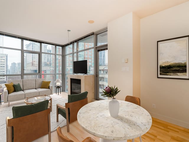 Apartment for sale in Vancouver, Vancouver West, 706 1050 Smithe Street, 263125588 | Realtylink.org